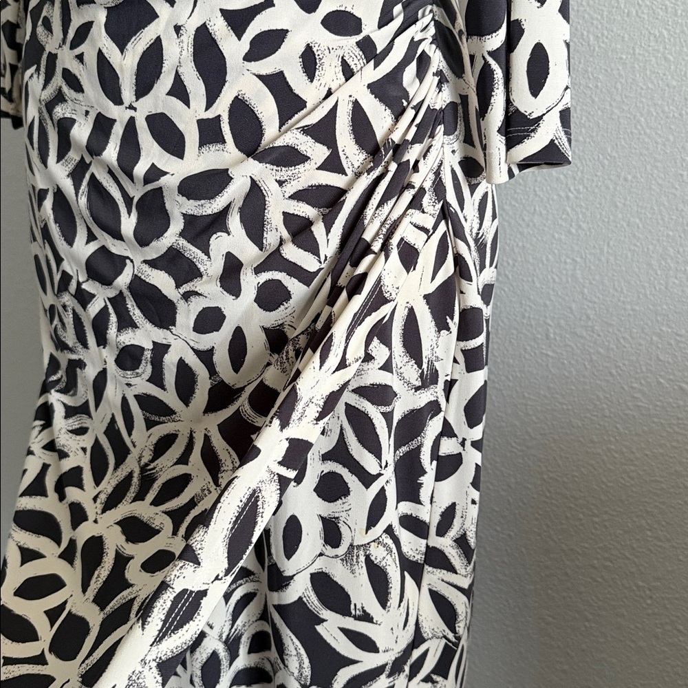 Lauren Ralph Lauren Black & White Ruched Wrap Dress Size 4 - Picture 6 of 8